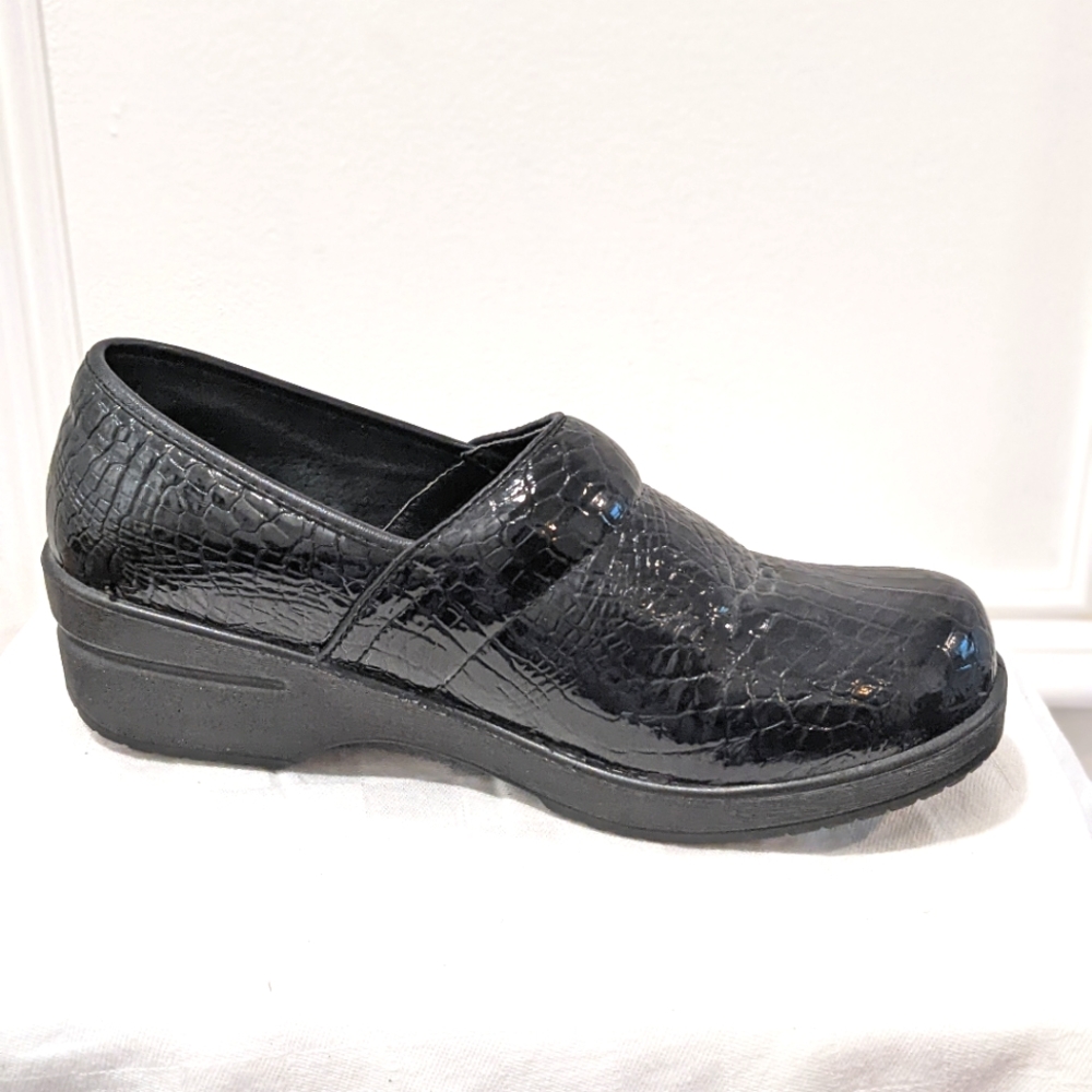 Leather clogs by Cushion Aire - Picture 4 of 14